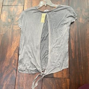 American Eagle Tie back T-shirt
